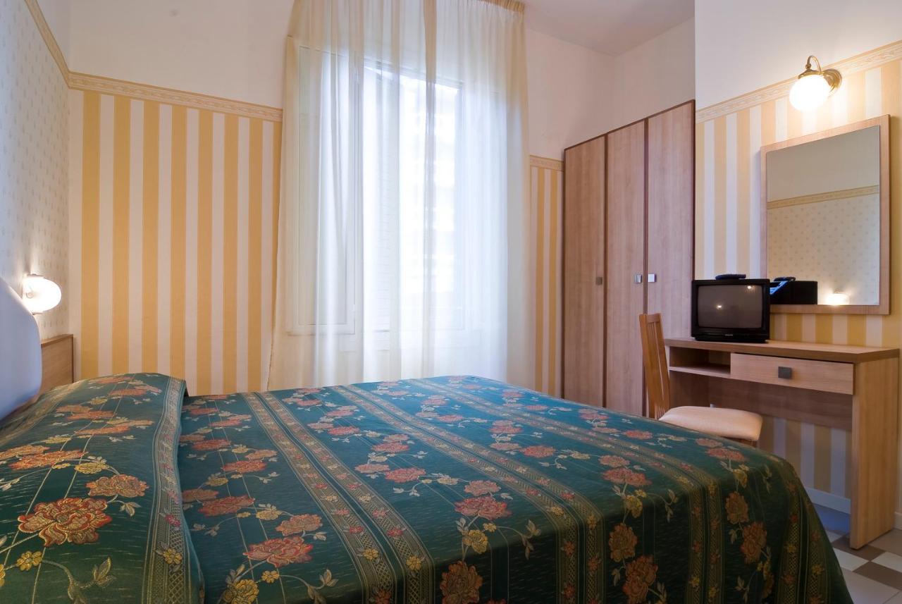 Hotel Loris - Valentini Family Village Bellaria-Igea Marina Exterior photo